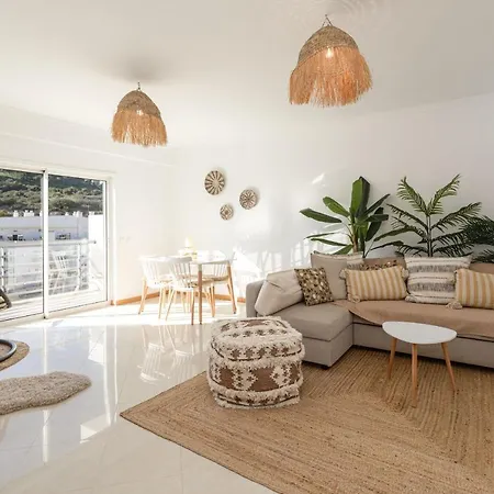 Daire Modern 1br In With Balcony & Parking, By Hopstays *