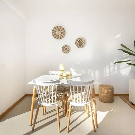 Modern 1br In With Balcony & Parking, By Hopstays Apartment *