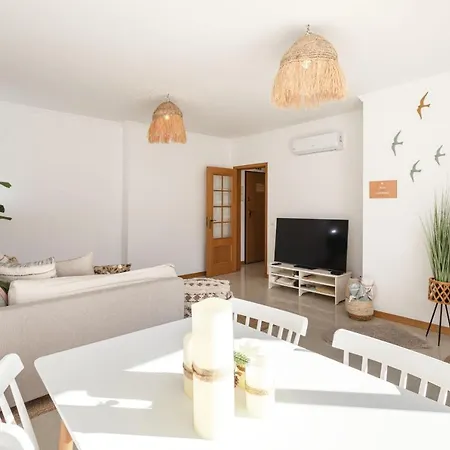 Modern 1br In With Balcony & Parking, By Hopstays * Albufeira