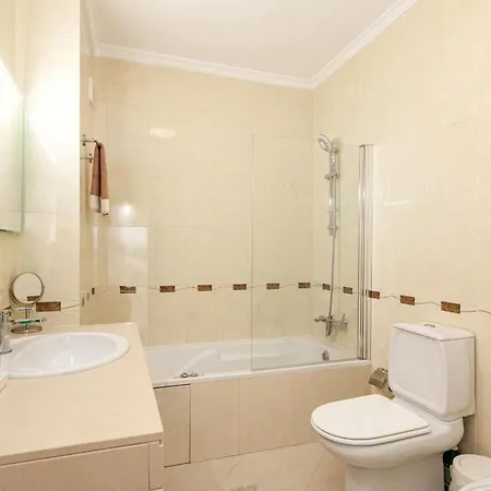 Modern 1br In With Balcony & Parking, By Hopstays Albufeira