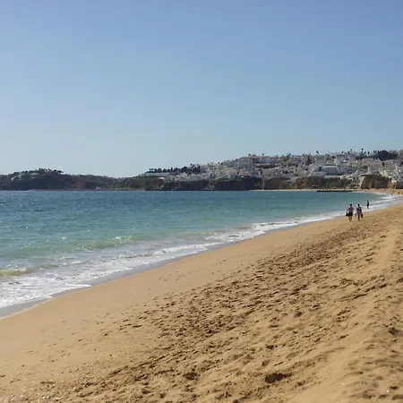 Modern 1br In With Balcony & Parking, By Hopstays شقة