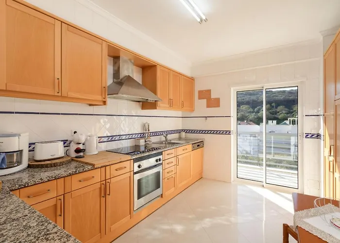 Modern 1br In With Balcony & Parking, By Hopstays * Албуфейра