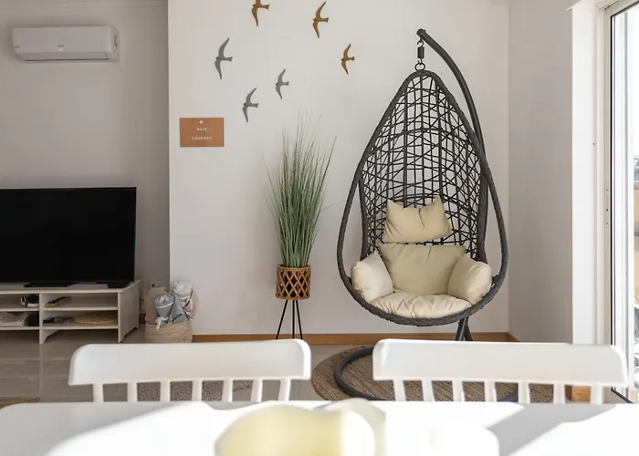 Апартаменти Modern 1br In With Balcony & Parking, By Hopstays Албуфейра