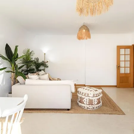 Modern 1br In With Balcony & Parking, By Hopstays * 알부페이라